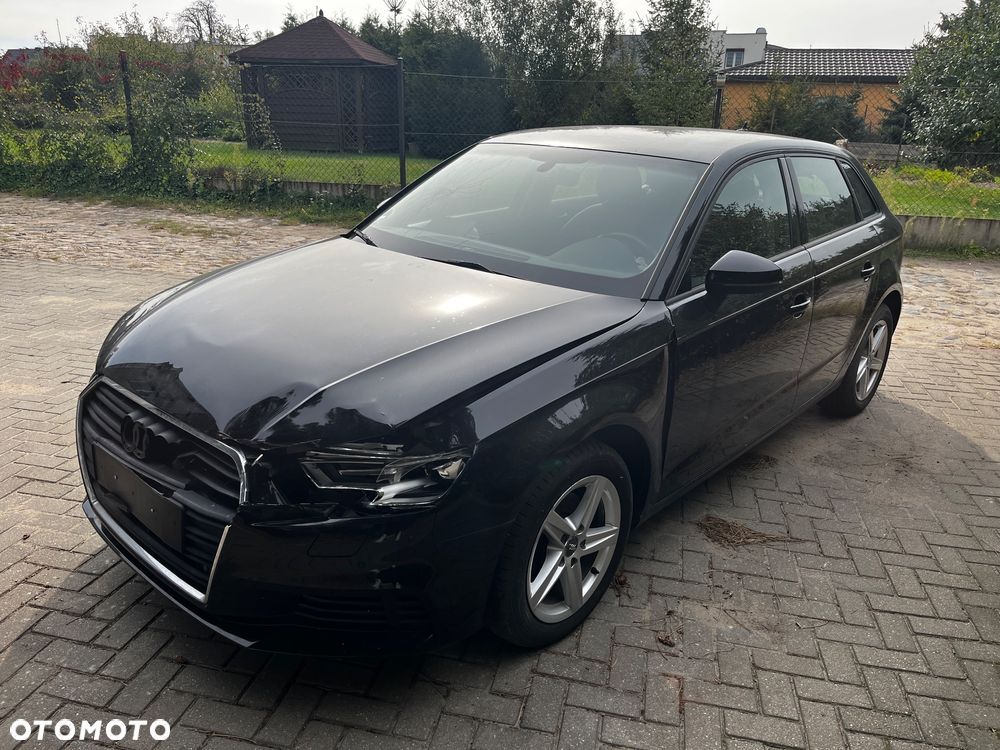 Audi A3 Sportback 1.6 TDI design - 3