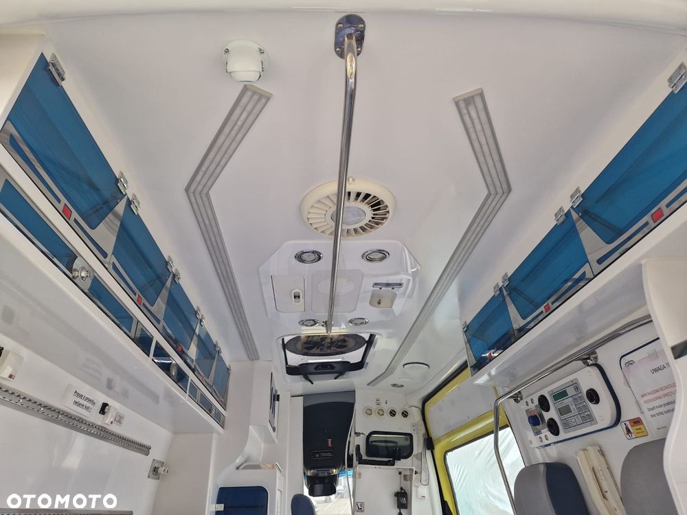 Mercedes-Benz Sprinter - 17