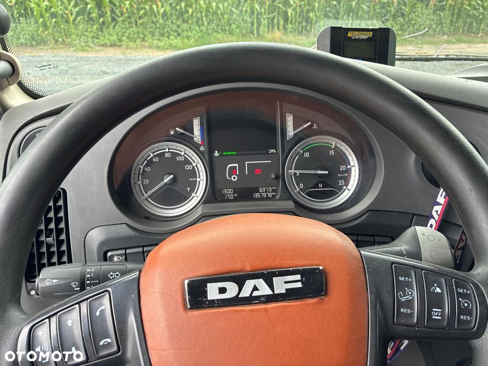 DAF XF 106 + naczepa mega , Low Deck - 2