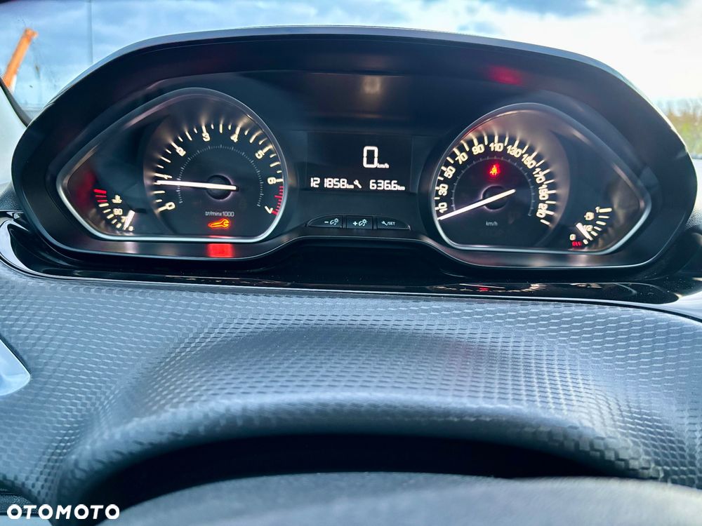 Peugeot 2008 - 6