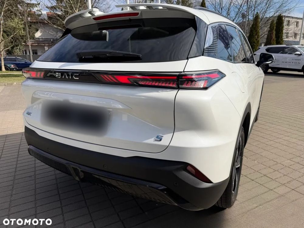 BAIC 5 Beijing 1.5T Business DCT - 15