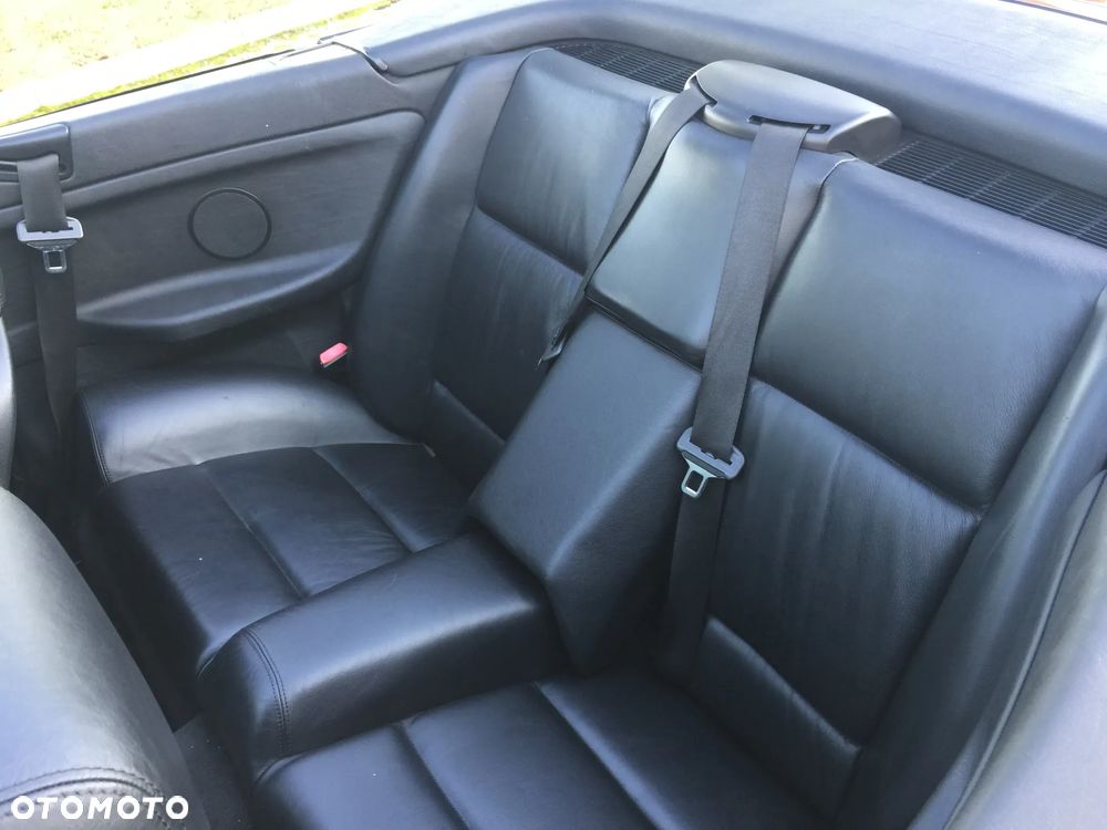 BMW Seria 3 318i Cabriolet - 12