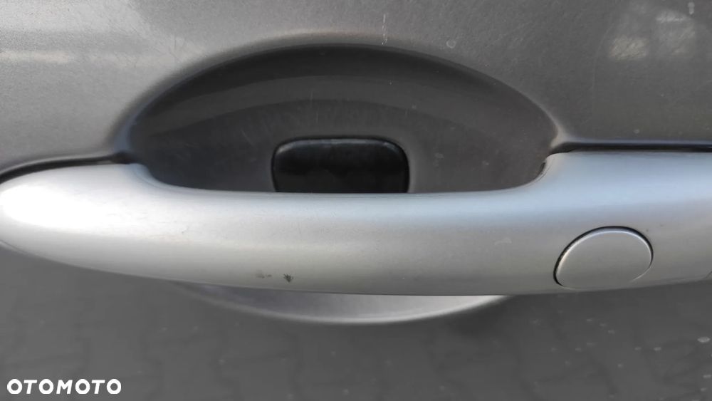 Renault Scenic 1.9 dCi FAP Conquest - 32