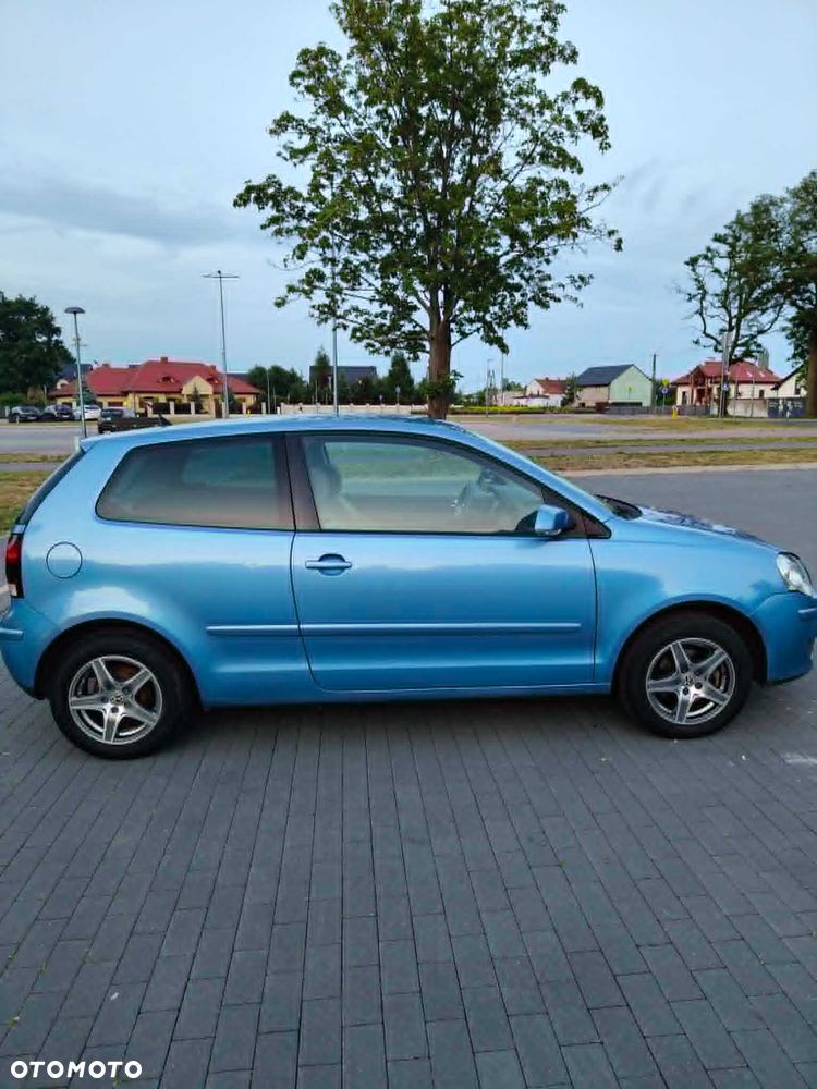 Volkswagen Polo - 2