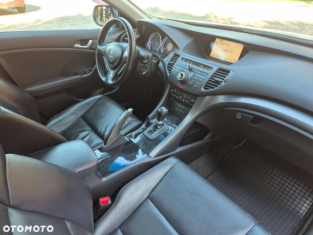 Honda Accord 2.2d Executive Navi - 16