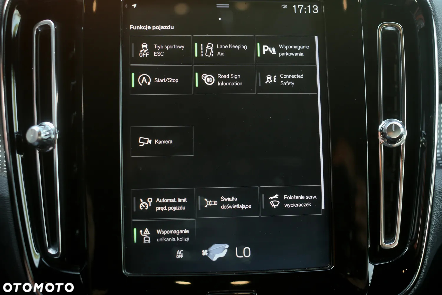 Volvo XC 40 D4 AWD Geartronic R-Design - 34