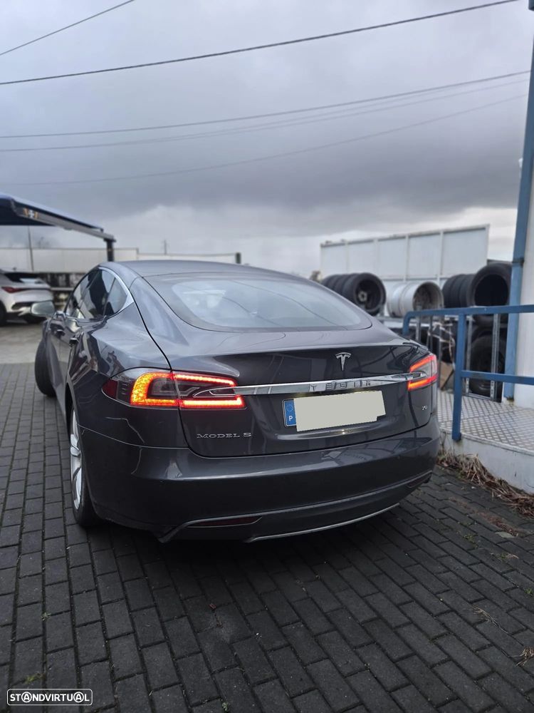 Tesla Model S 70 - 2
