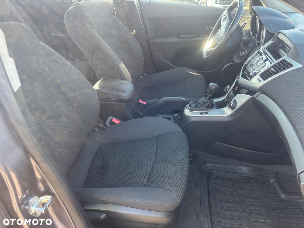 Chevrolet Cruze 1.6 LT - 22