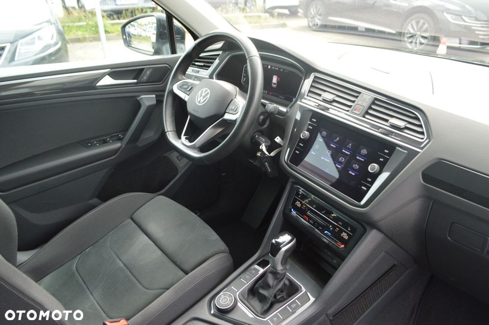 Volkswagen Tiguan 2.0 TDI SCR 4Mot Elegance DSG - 31