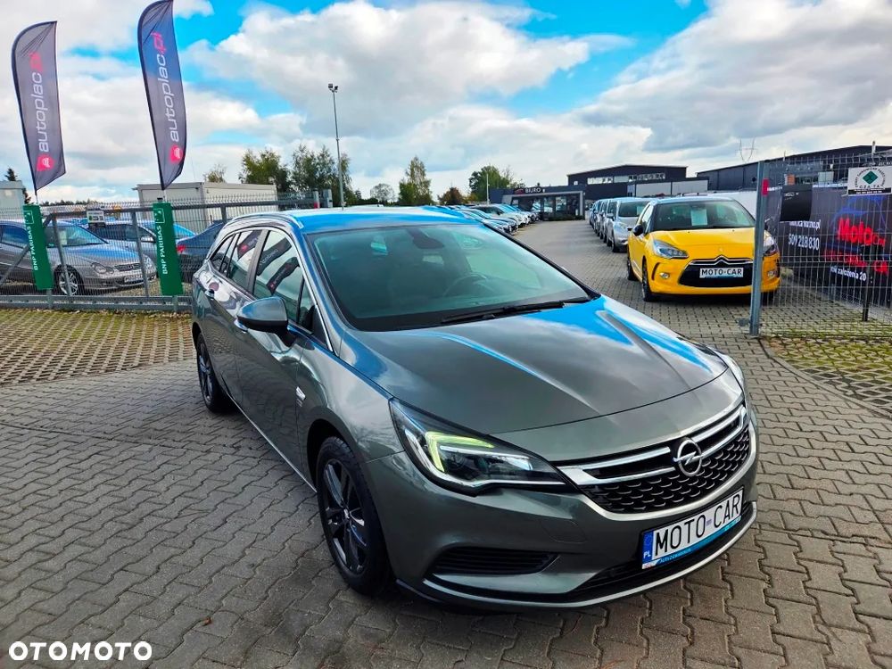 Opel Astra 1.4 Turbo 120 Jahre - 26
