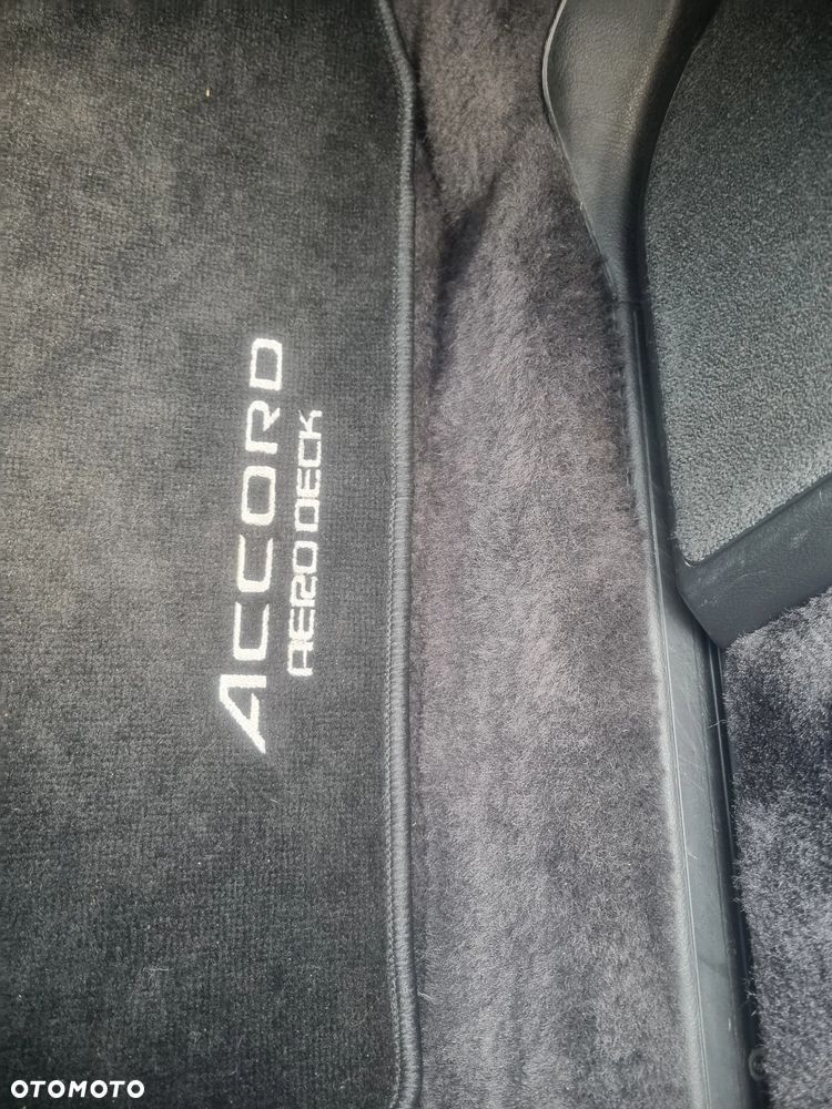 Honda Accord 2.0i EX - 17