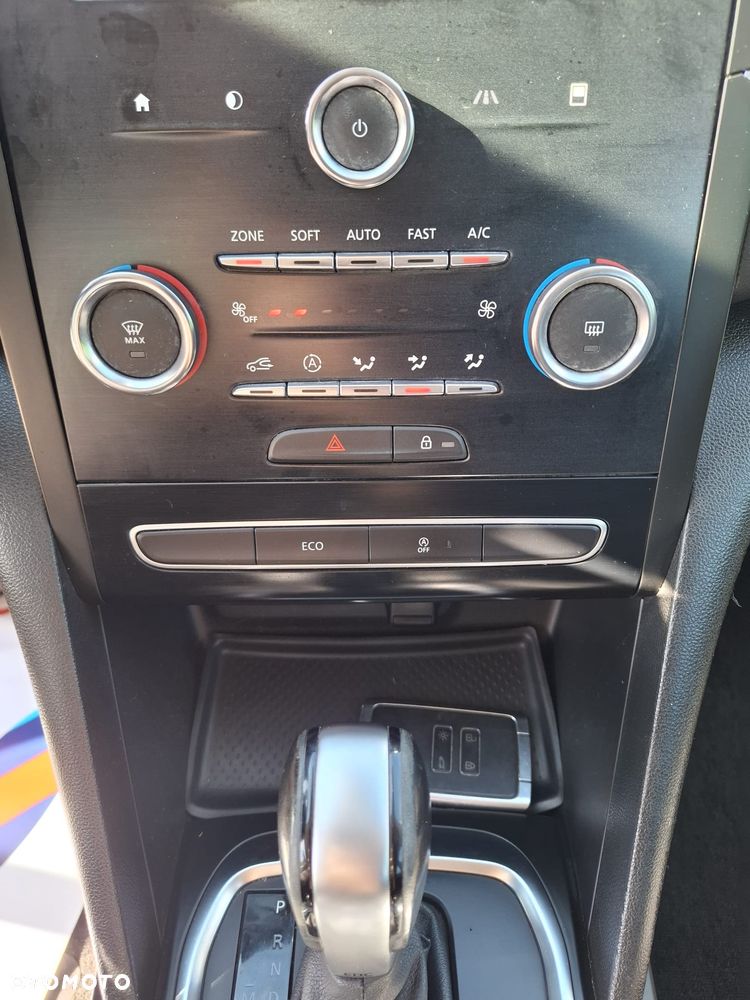 Renault Megane BLUE dCi 115 EDC LIMITED - 18
