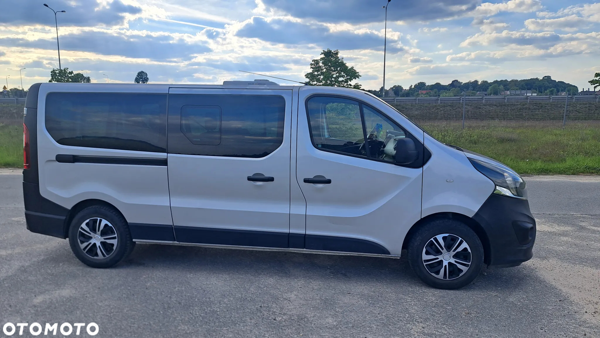 Opel Vivaro - 12