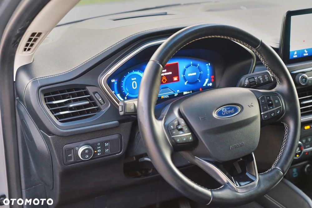 Ford Kuga - 22