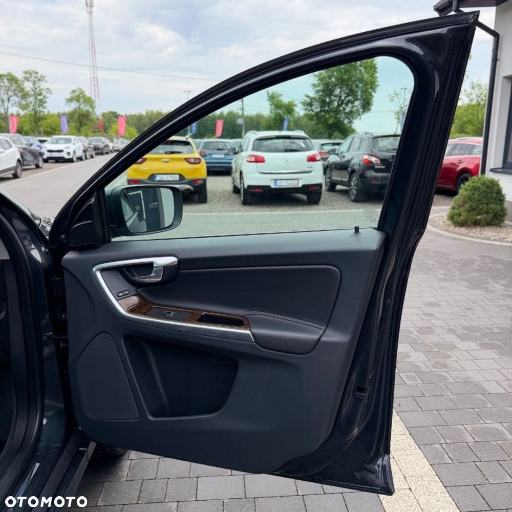 Volvo XC 60 - 30
