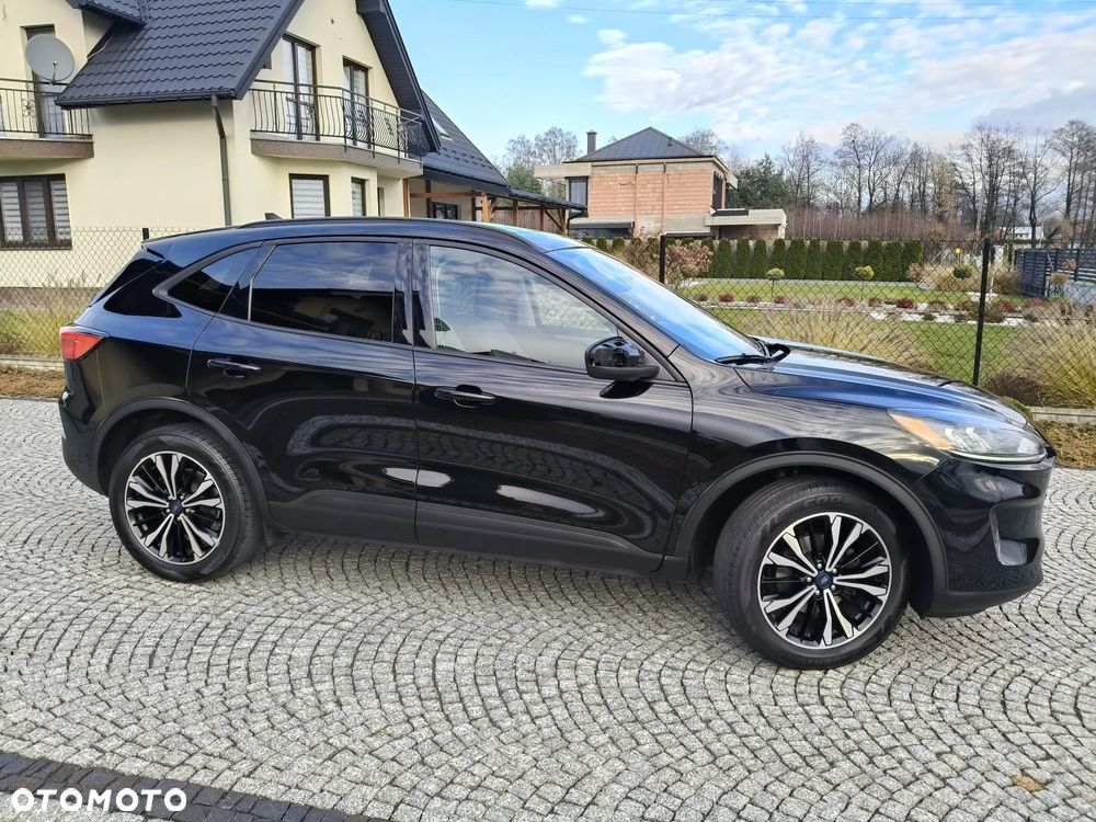 Ford Kuga 1.5 EcoBoost SOUND EDITION - 26