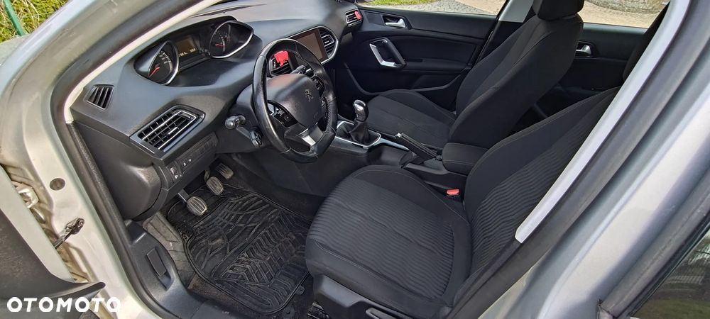 Peugeot 308 BlueHDi 100 Stop & Start Access - 17