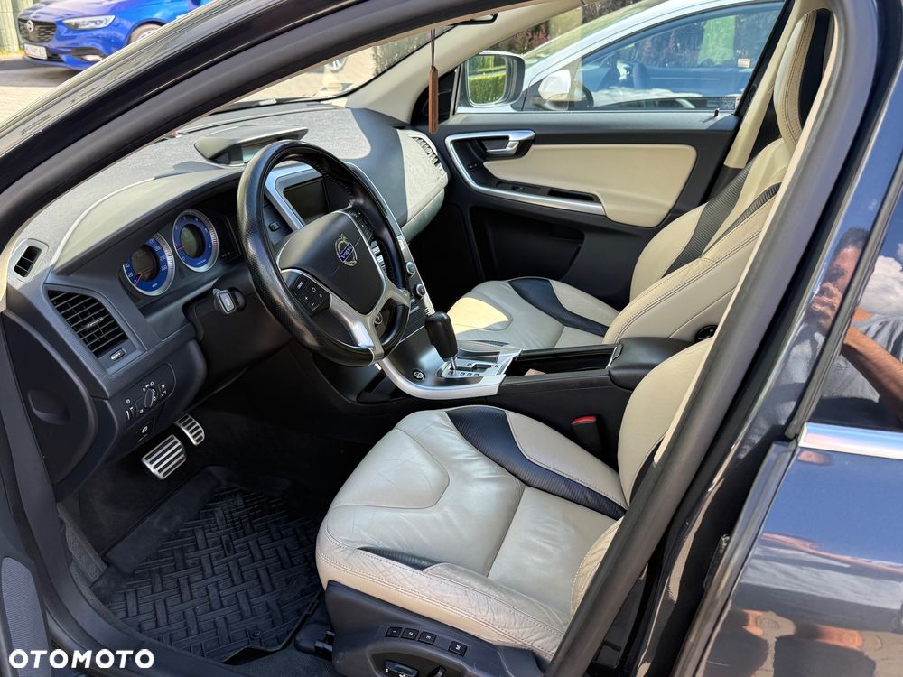 Volvo XC 60 - 8