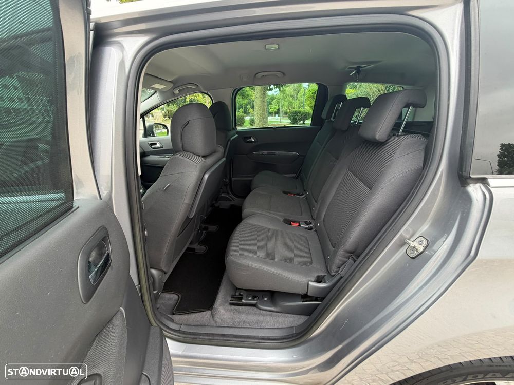 Peugeot 5008 - 24