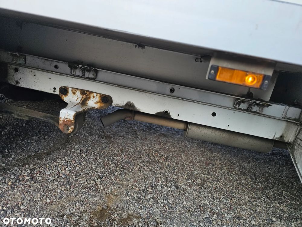 Mercedes-Benz Sprinter - 14