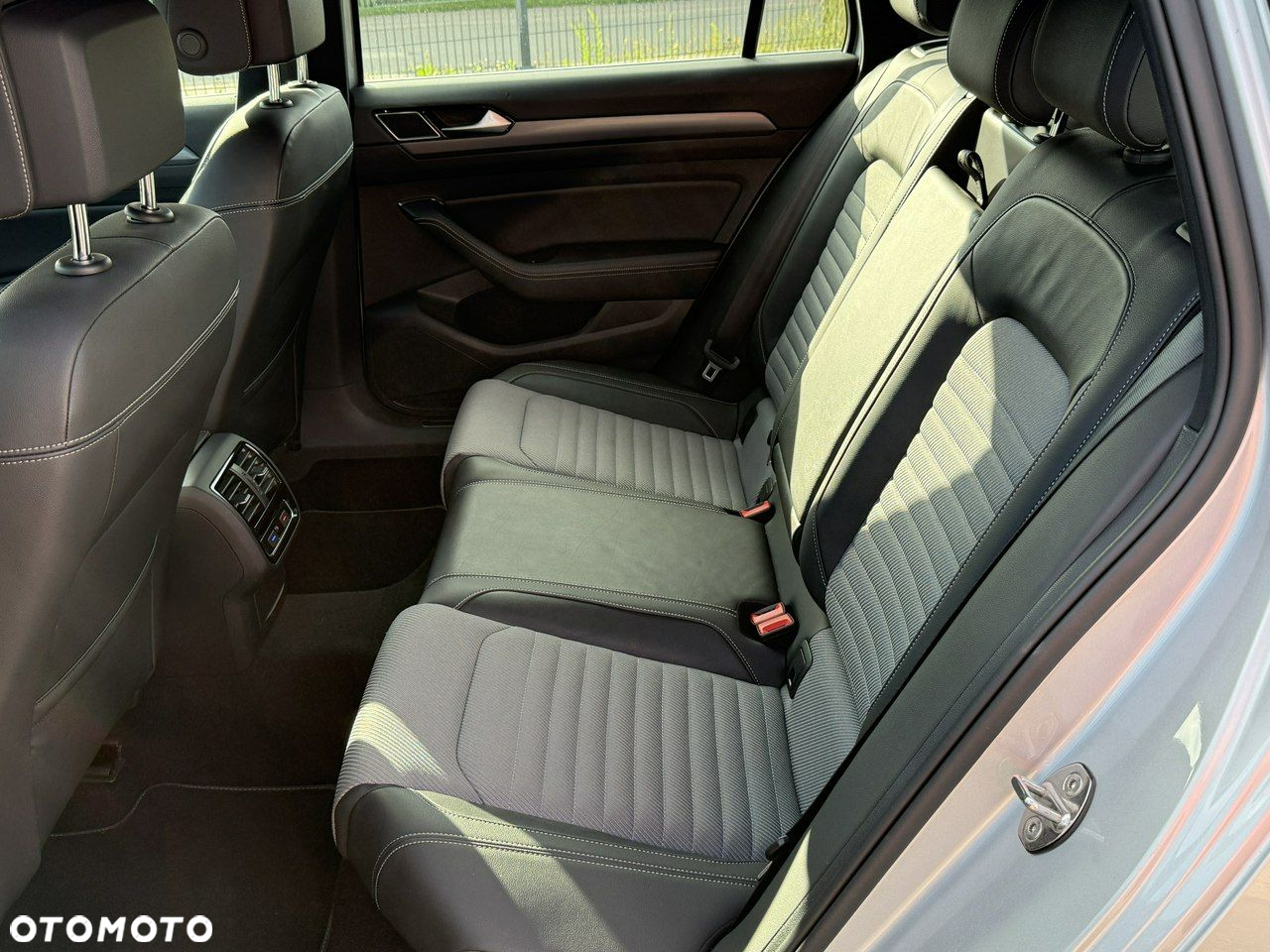 Volkswagen Passat - 7