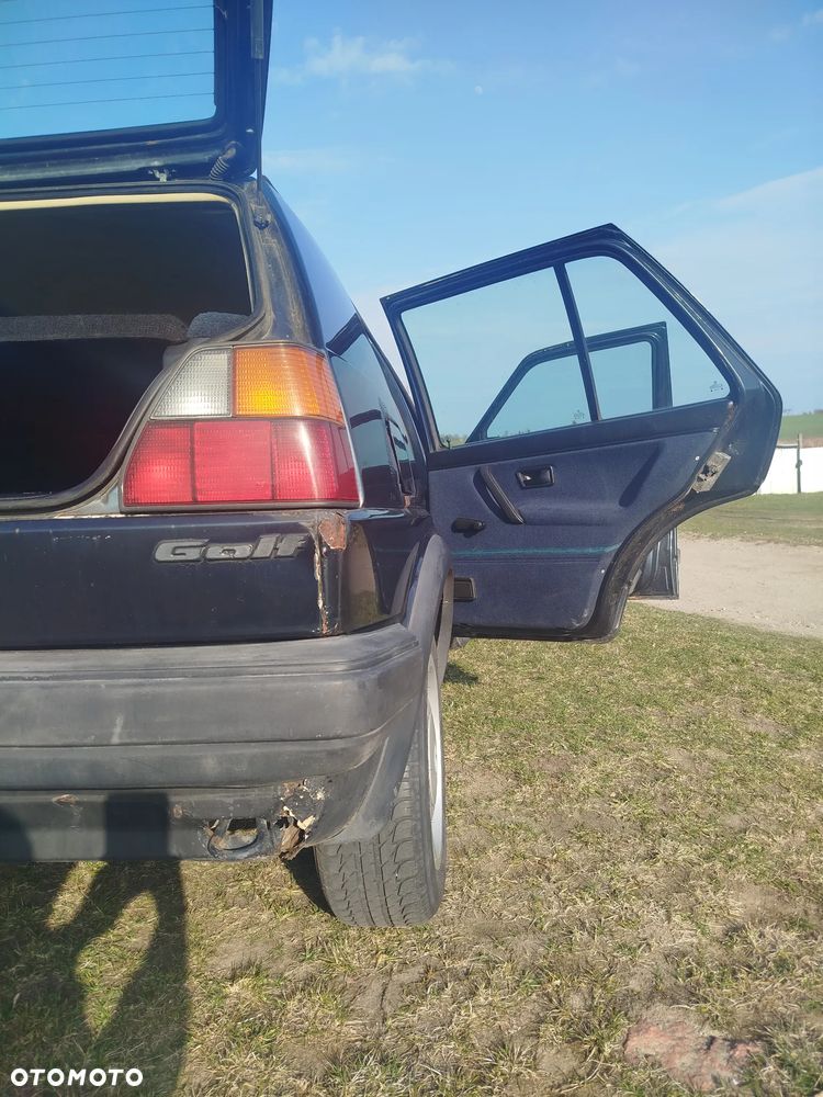 Volkswagen Golf - 18