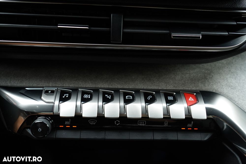 Peugeot 3008 PHEV EAT8 4X4 GT Pack - 18