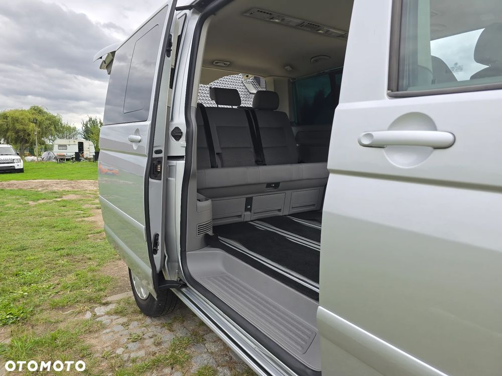 Volkswagen Multivan - 11