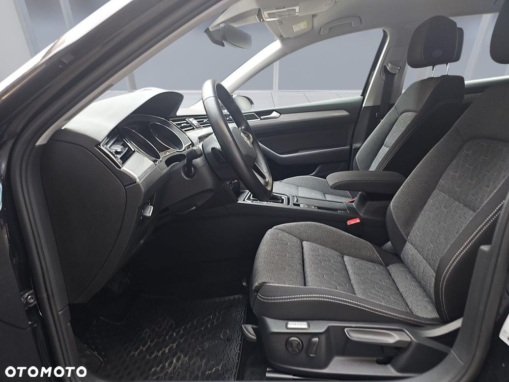 Volkswagen Passat Variant 1.5 TSI EVO Business DSG - 9