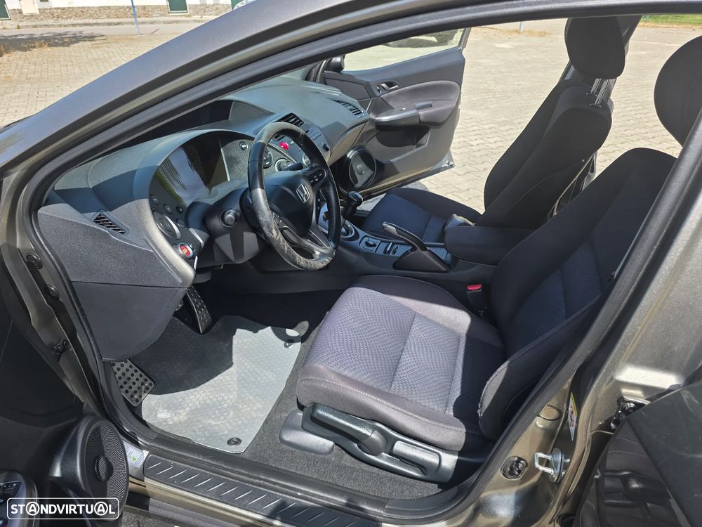 Honda Civic 1.4 i-VTEC Sport Edition - 11