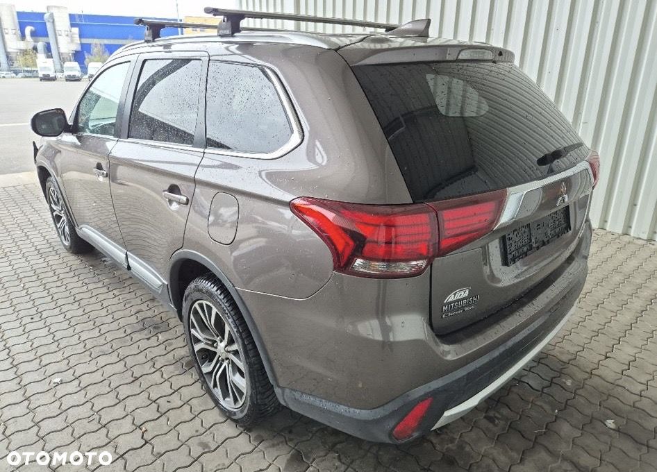 Mitsubishi Outlander 2.0 2WD CVT Edition 100 - 3