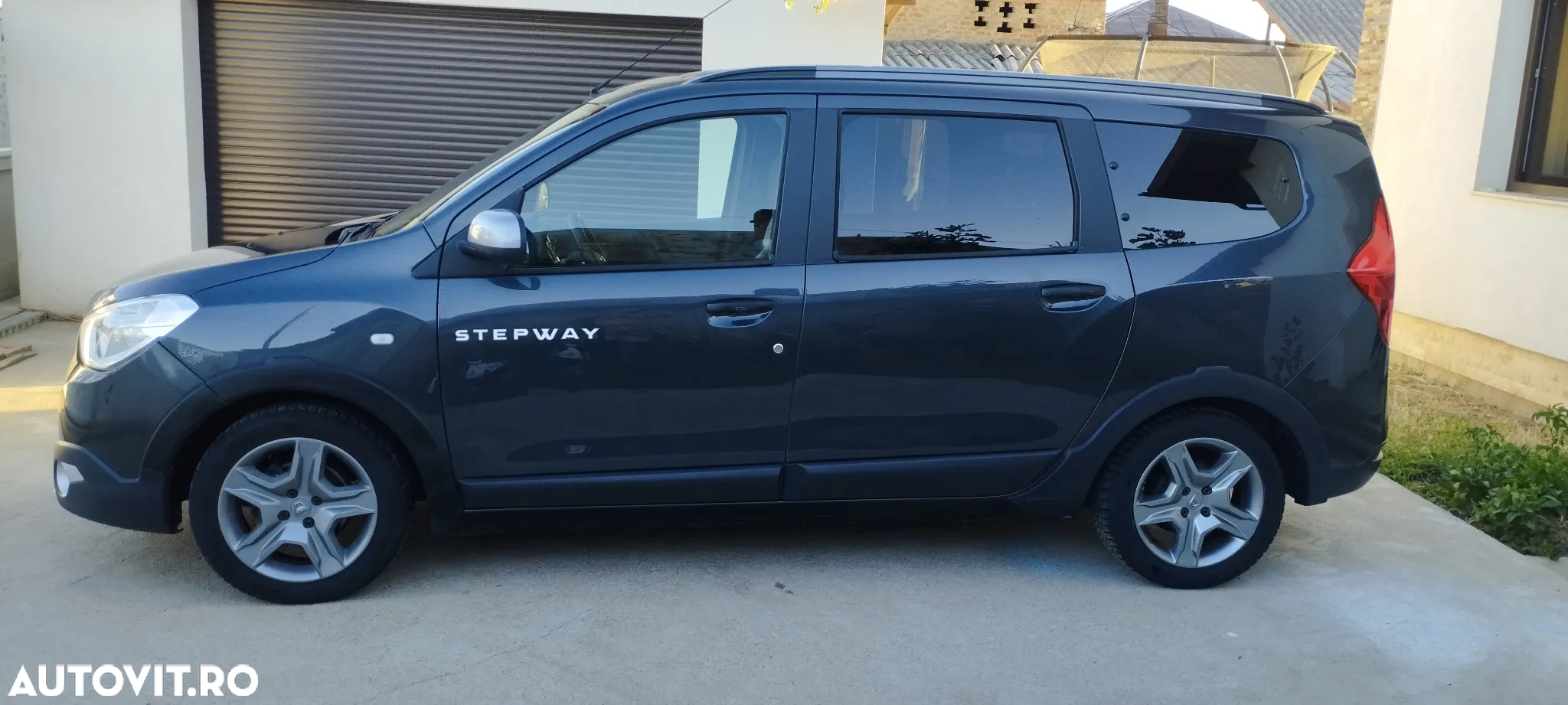 Dacia Lodgy 1.6 SCe Stepway - 17