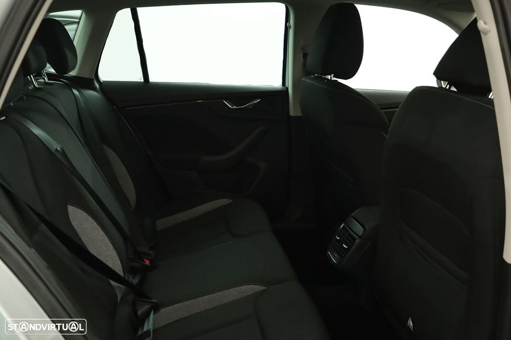 Skoda Kamiq 1.0 TSI Selection DSG - 22