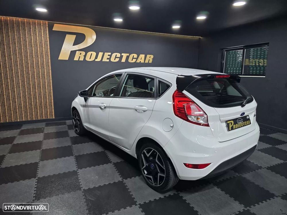 Ford Fiesta 1.5 TDCi Titanium - 11
