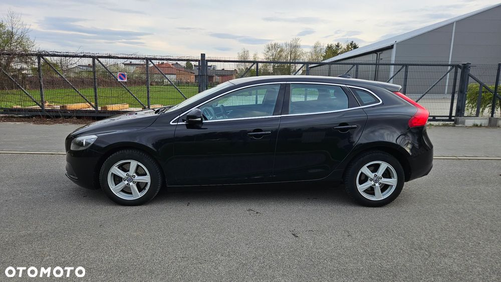 Volvo V40 D4 Momentum - 9