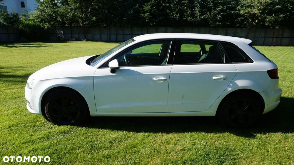Audi A3 Sportback - 8