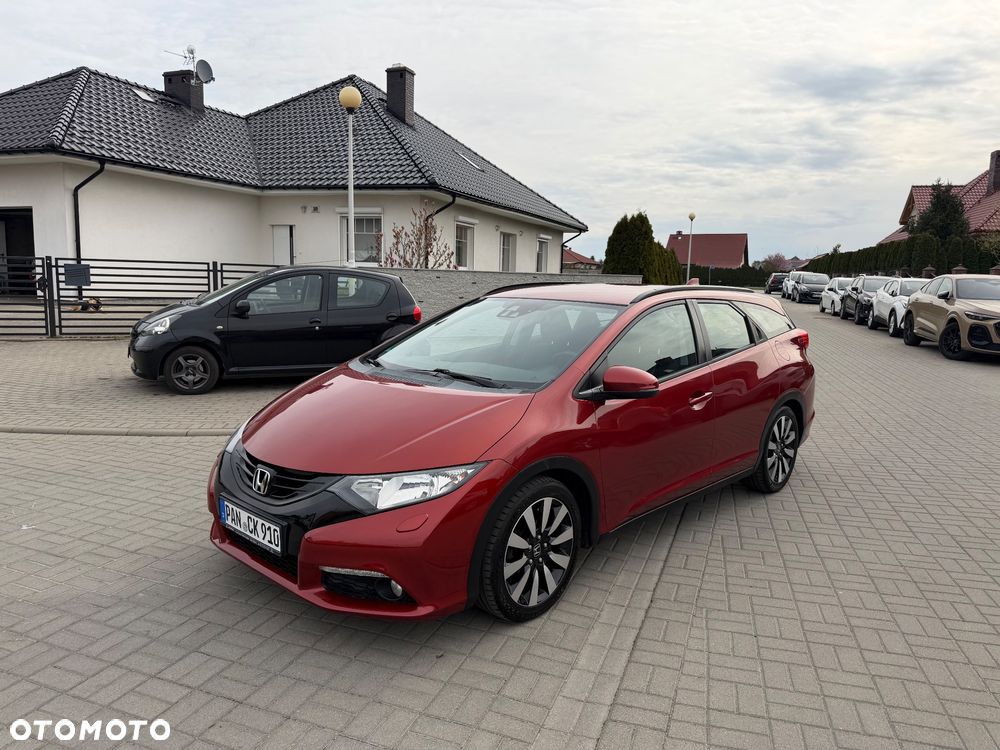 Honda Civic 1.6 i-DTEC Executive Black Edition - 1