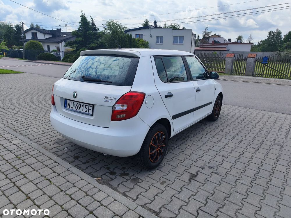 Skoda Fabia - 8