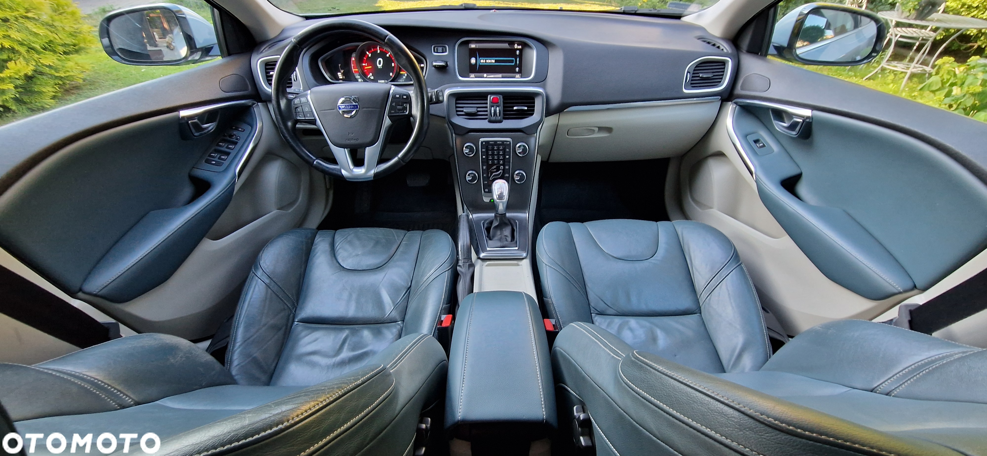 Volvo V40 D4 Summum - 9