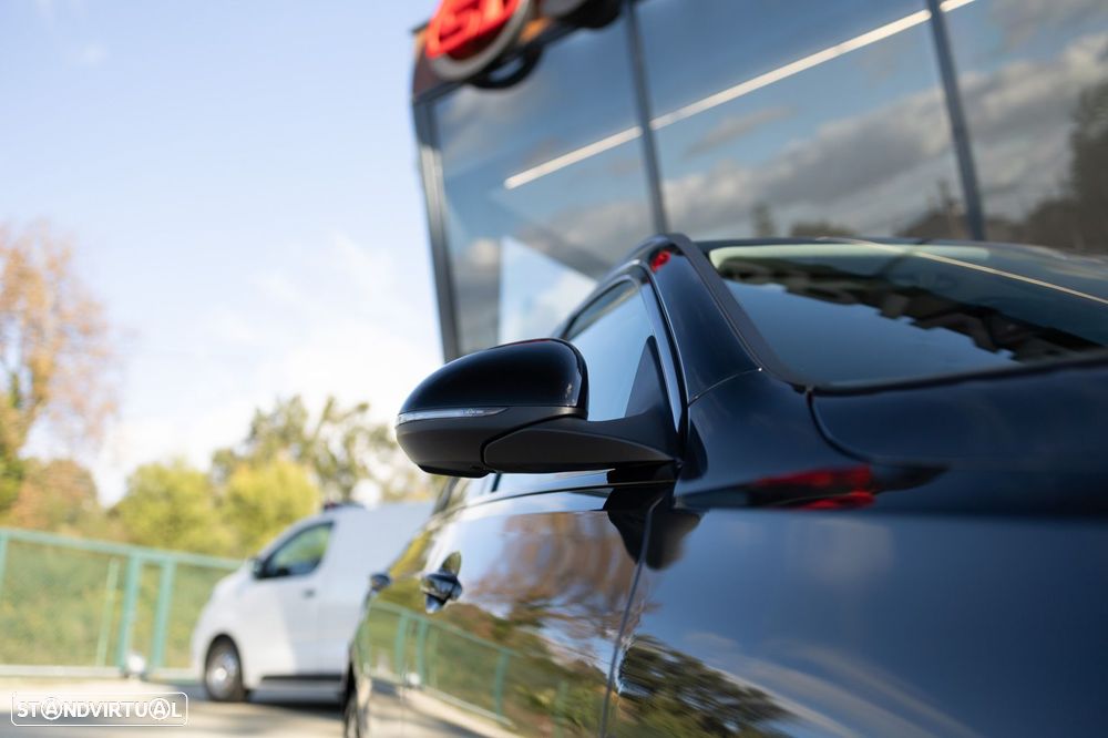 Mercedes-Benz C 300 e Avantgarde - 18