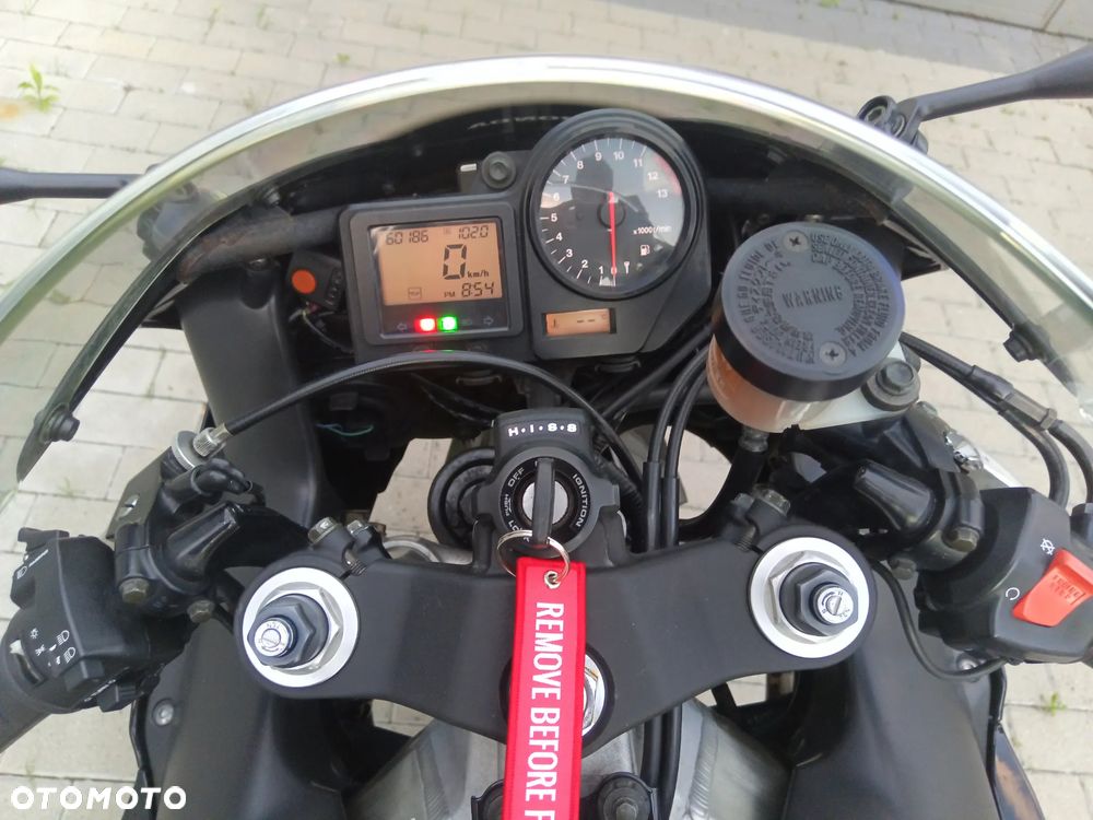 Honda CBR - 17