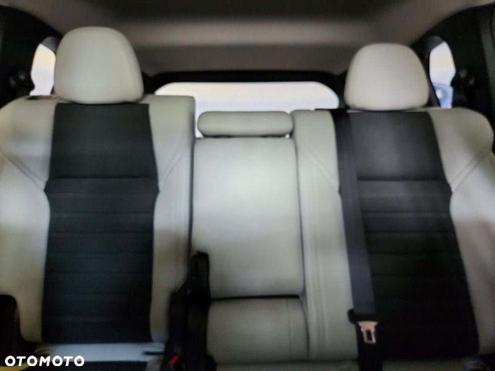 Mitsubishi Outlander - 9