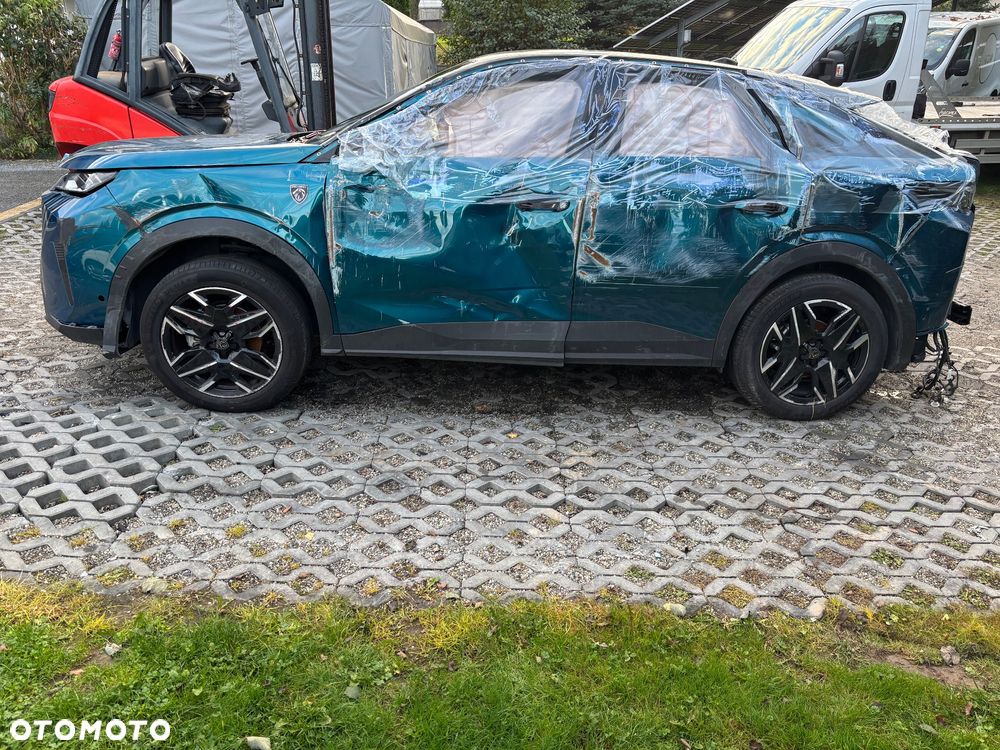 Peugeot 3008 1.2 PureTech mHEV Active Pack S&S e-DCS6 - 6