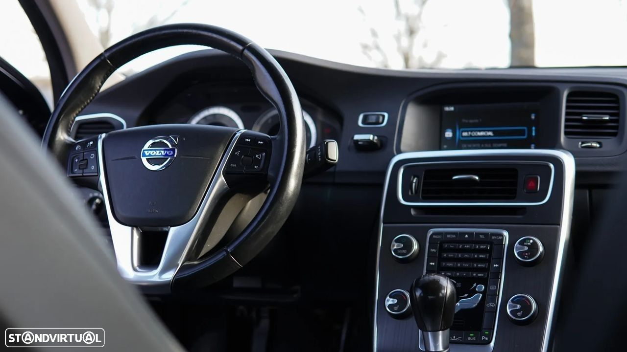 Volvo S60 2.0 D3 Momentum Start/Stop - 33
