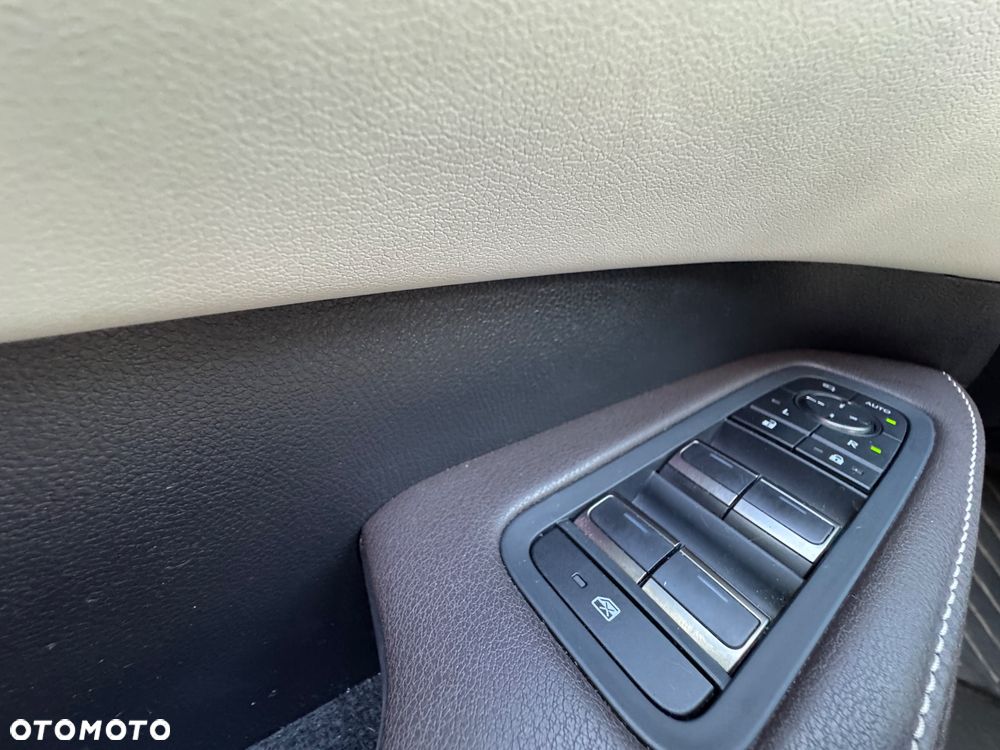 Lexus RX 350h Prestige - 29