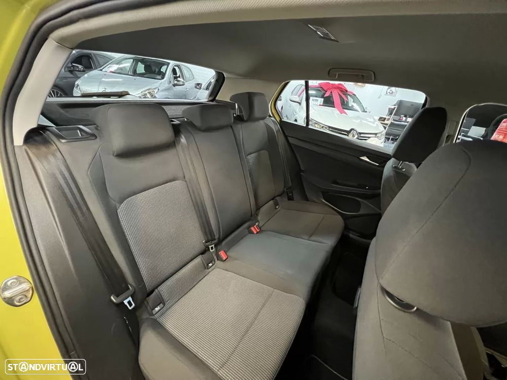 VW Golf 1.0 TSI Trendline Pack - 10