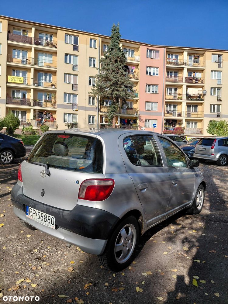 Toyota Yaris - 3