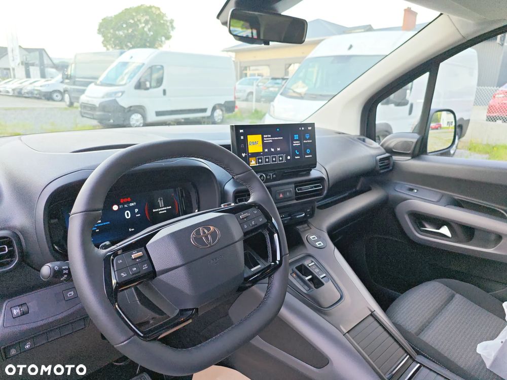 Toyota Proace City Verso 1.5 D-4D Family - 11