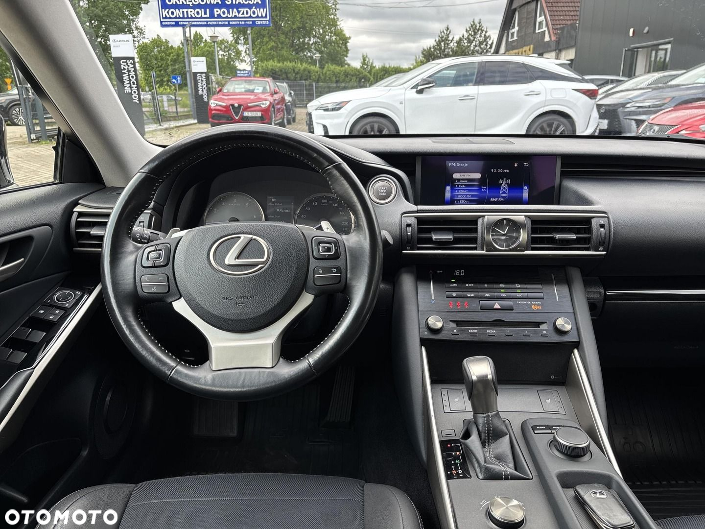 Lexus IS - 10