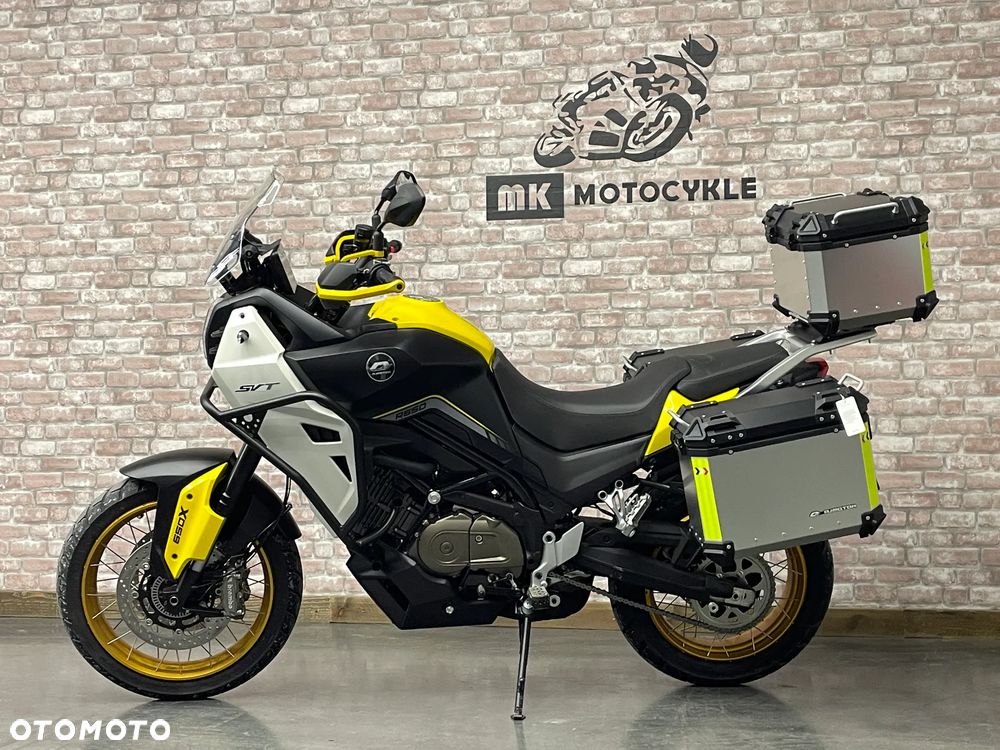 QJMOTOR SVT 650X - 2